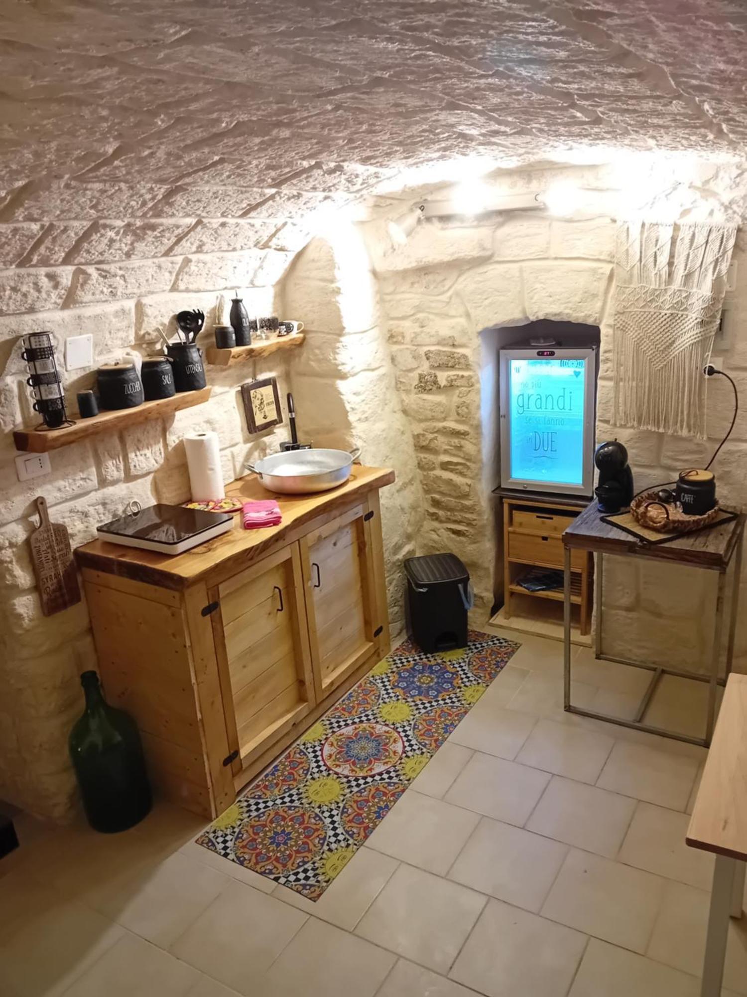 B & B La Grotta Бишелье Экстерьер фото