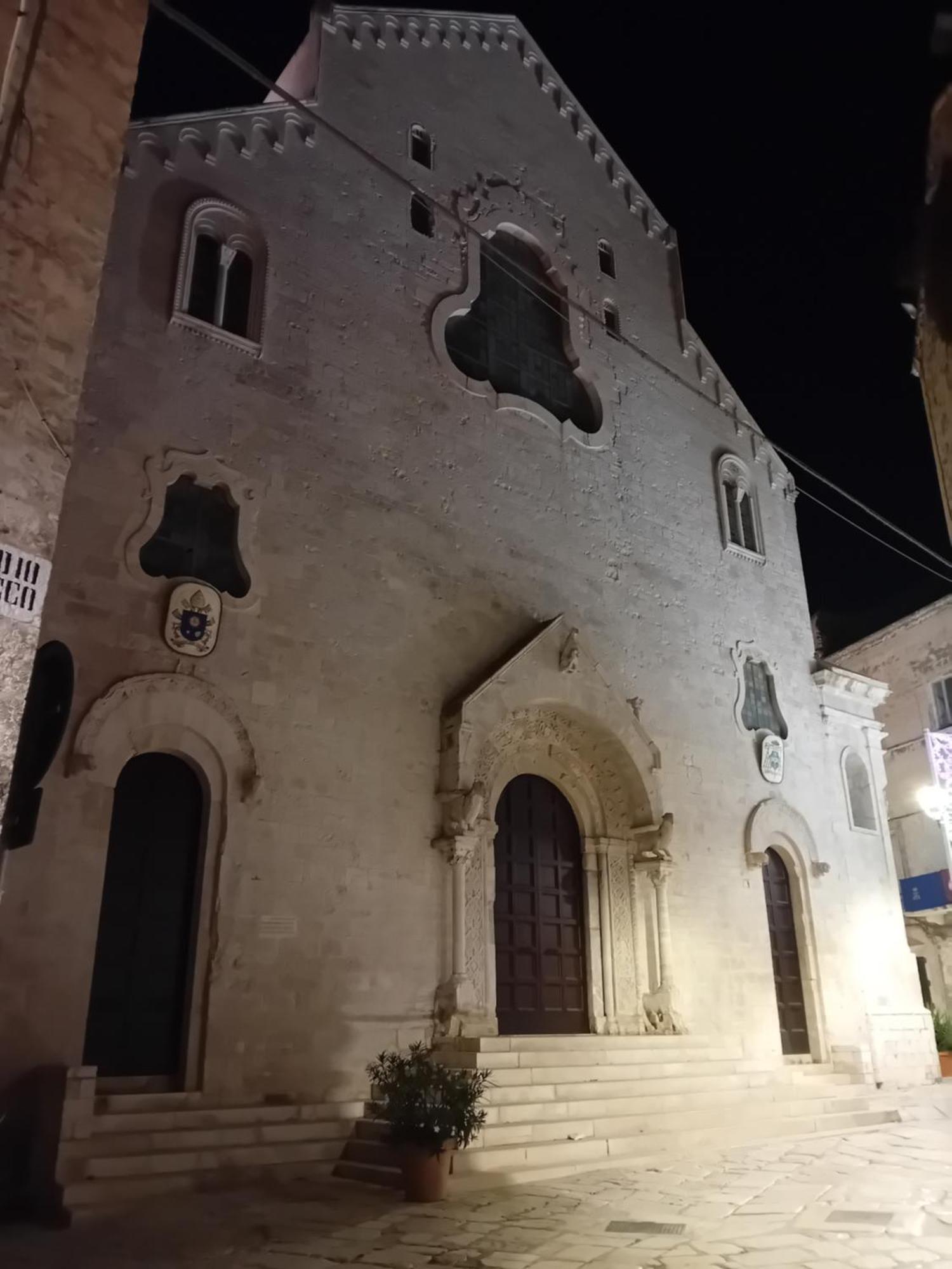 B & B La Grotta Бишелье Экстерьер фото