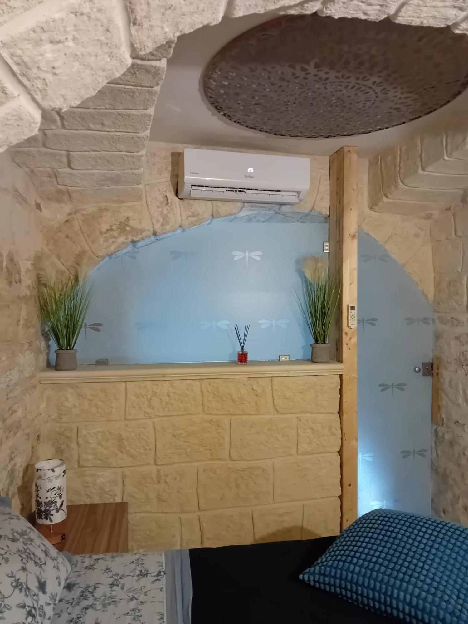 B & B La Grotta Бишелье Экстерьер фото